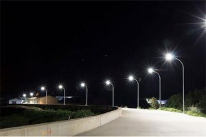 സ്പെയിനിലെ ബാഴ്സലോണയിൽ LED തെരുവ് വിളക്കുകൾ.